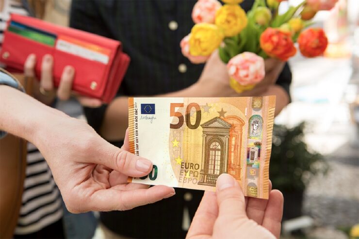 Pildil on 50-eurone rahatäht.
