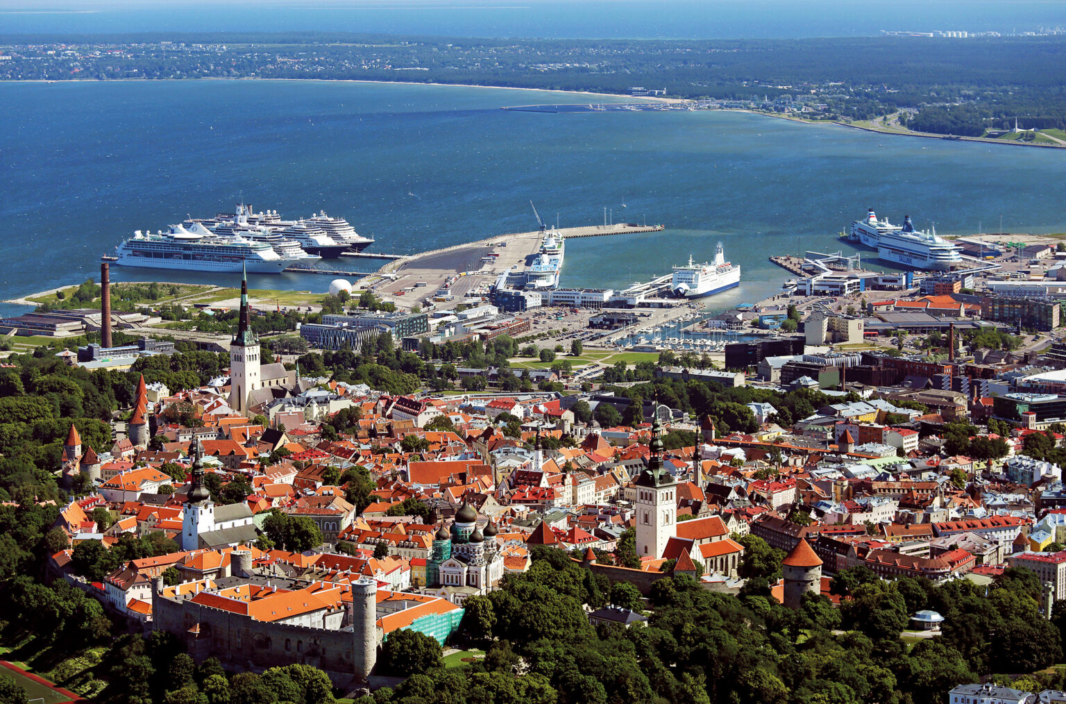 Tallinna Sadama vaade ülevalt