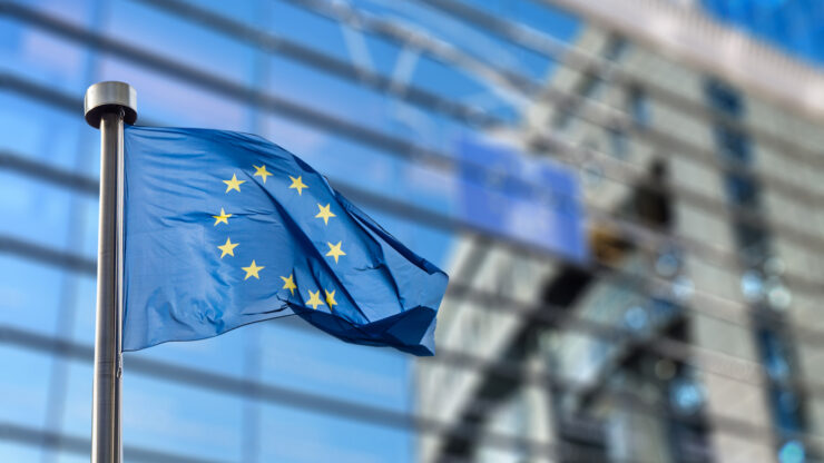 Euroopa liidu lipp lehvib.