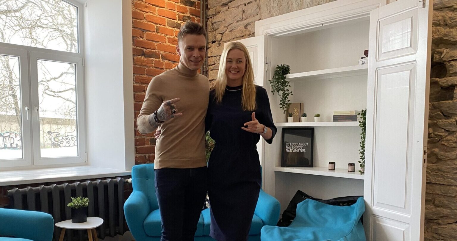 Tanel Padar kogumispäeviku podcastis külas, pilt