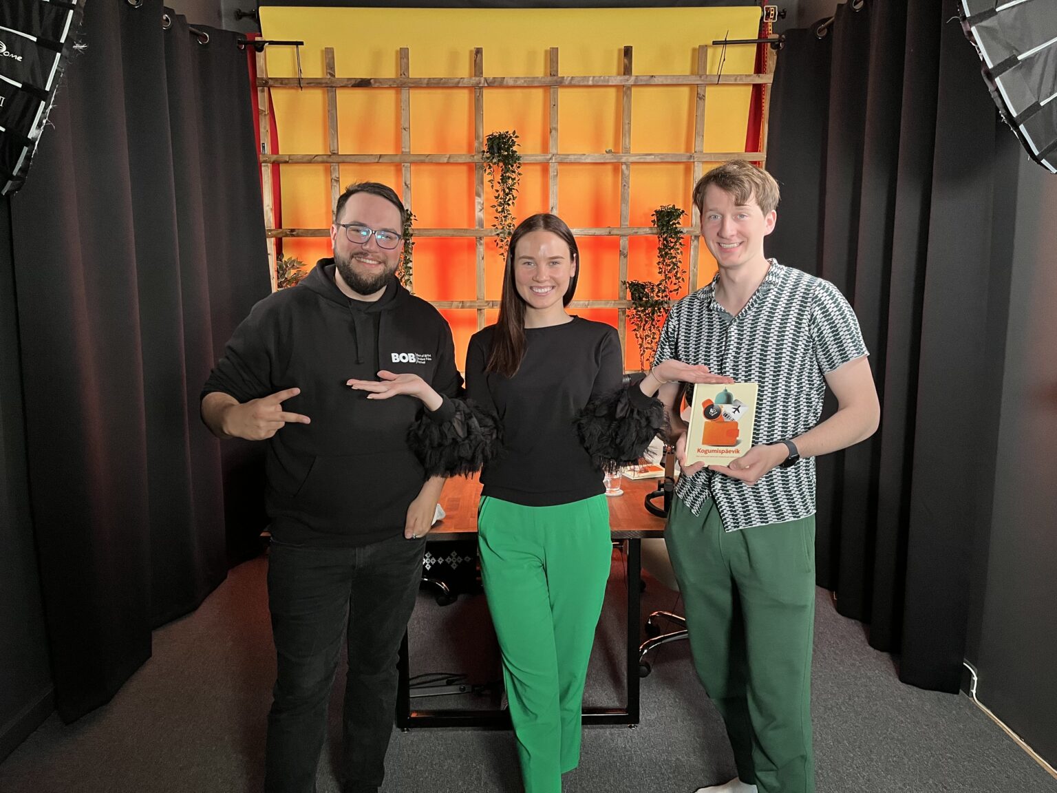 Kogumispäeviku podcast: pildil on Grete Koho ning kaks külalist podcastis,