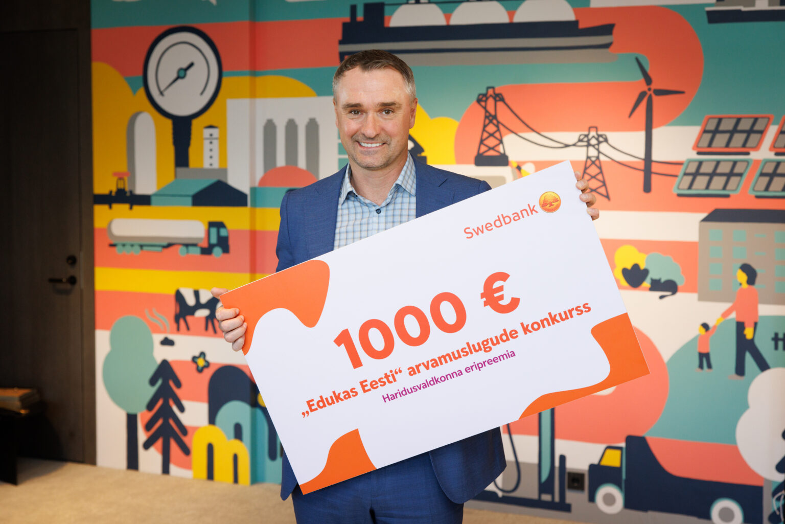Swedbank tunnustab haridust edendavat arvamuslugu Äripäeva konkursil "Edukas Eesti"