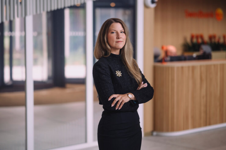 Fotol on Swedbanki kõneisik Birgit Pohlmann.