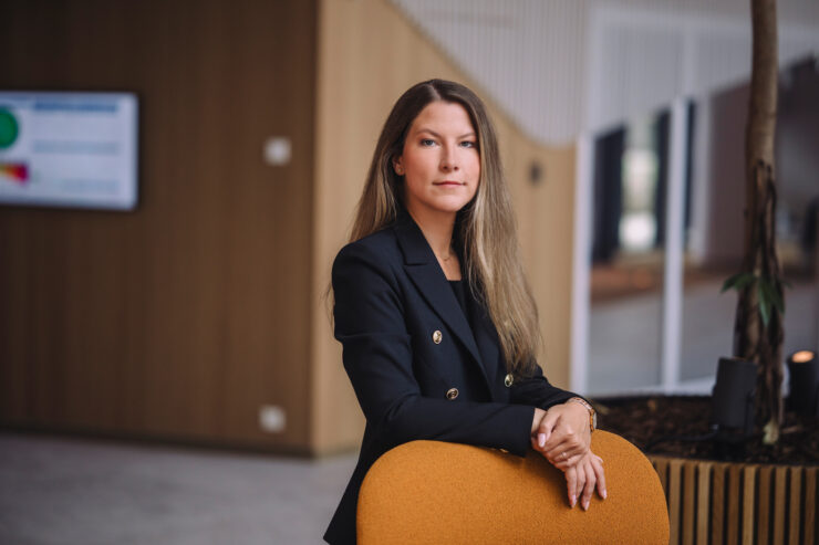 Fotol on Swedbanki kõneisik Birgit Pohlmann.