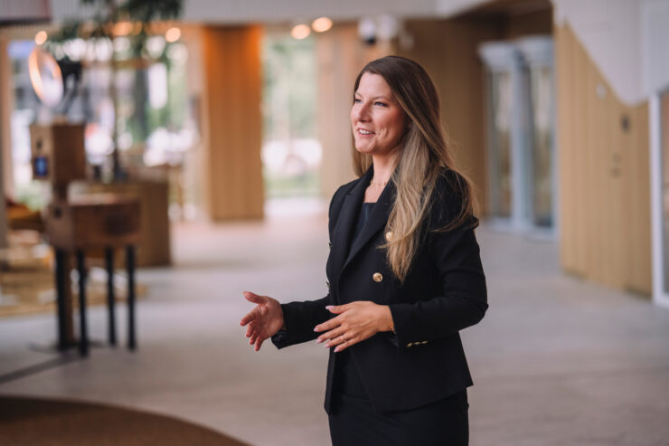 Fotol on Swedbanki kõneisik Birgit Pohlmann.