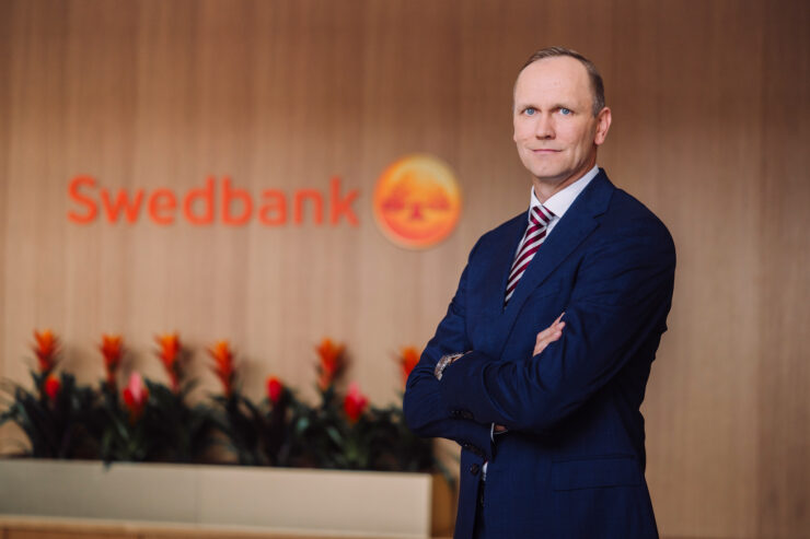 Fotol on Swedbanki kõneisik Olavi Lepp