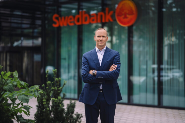 Fotol on Swedbanki kõneisik Olavi Lepp