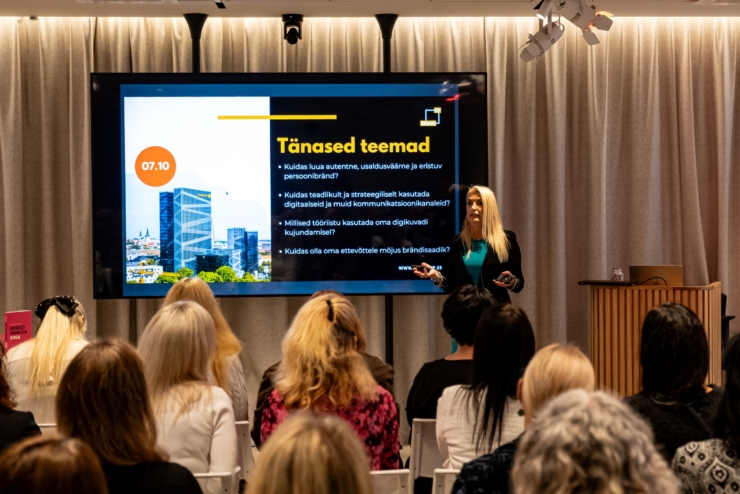 Your Brand Up Studio asutaja Evelin Org esineb Swedbanki kohvihommikul alustavatele ettevõtjatele