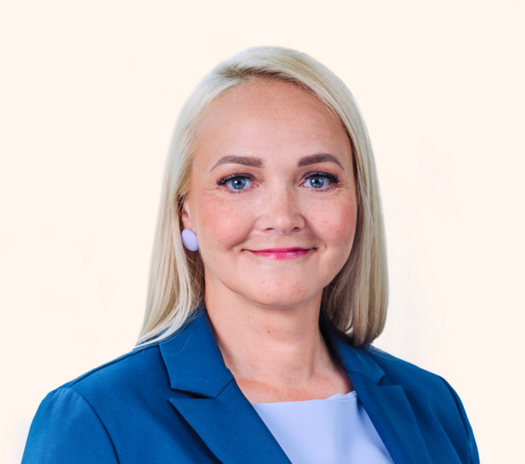 Fotol seisab Swedbanki kõneisik Anne Pärgma
