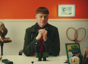 Sander Rebane istumas